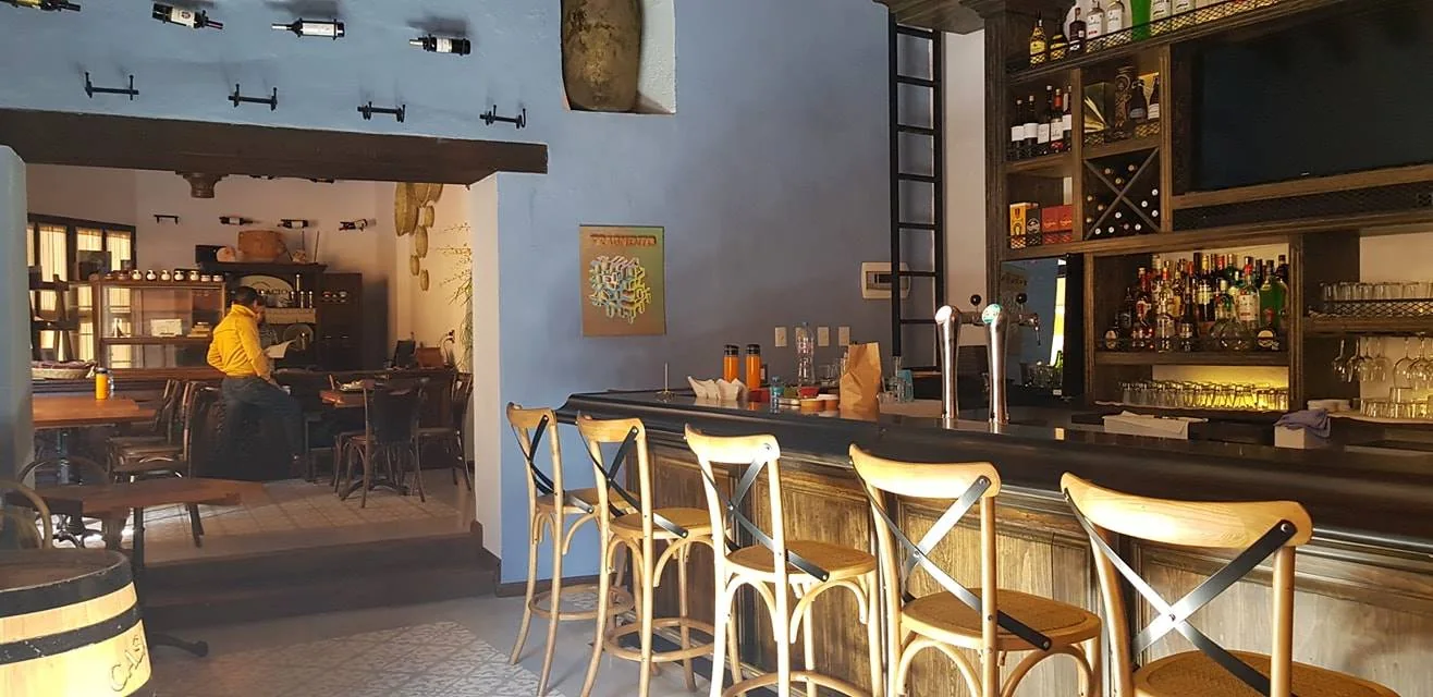 Interior y barra de Pancracio